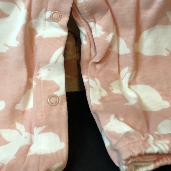 Carter's 3-Piece Bunny Babysoft Take-Me-Home Set (6 Months) Pink and White - Picture 3 of 7